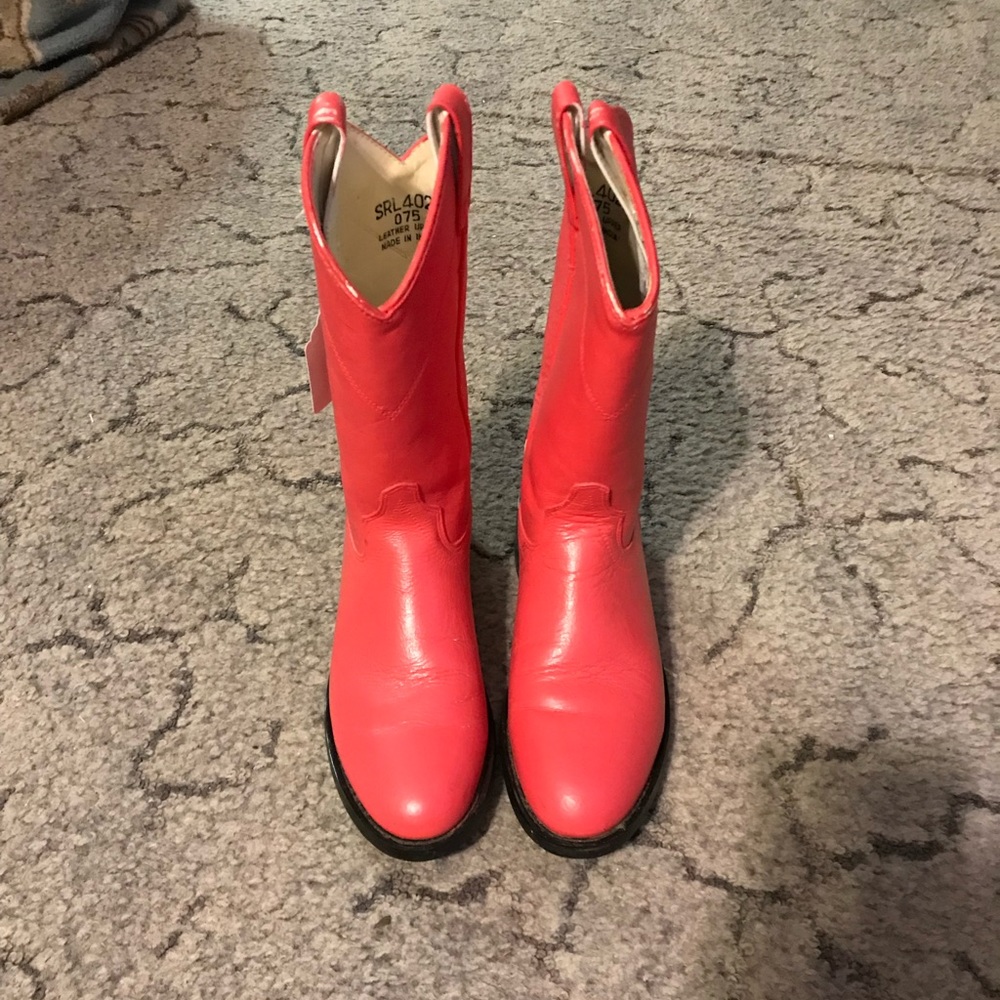 Painted pink cowboy boots size 7.5